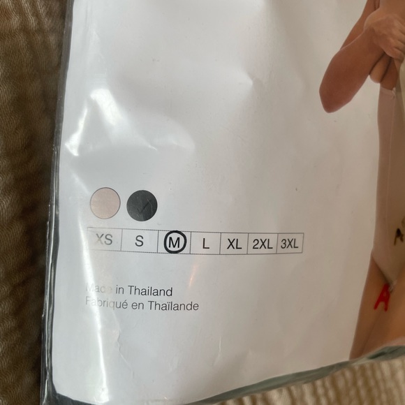 Compression wear - Picture 3 of 12